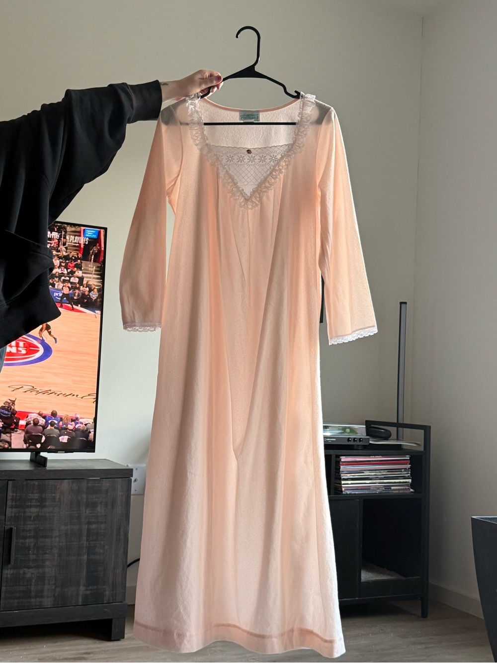 Classic Lace-Trim Long Nightgown in Peach